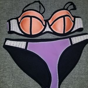 Triangl Bikini Size M